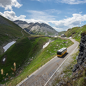 Luzern_Andermatt_Pässefahrt_Postauto