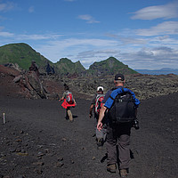 inselzeitreisen Island Heimaey Wanderer
