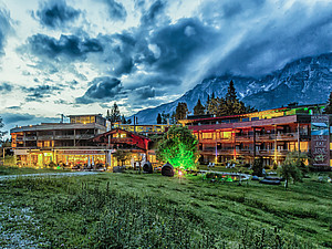 Blaue Schwalbe-Unterkünfte in Europa Holzhotel
