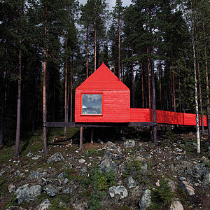 Baumhaus Blue Cone in Schweden