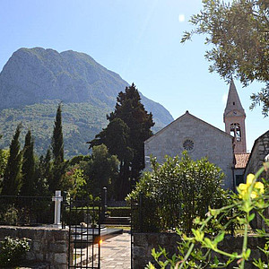 Die Klosterkirche des Franziskanerklosters Franjevacki-Samostan in Kroatien