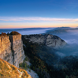 Bergmassiv Creux du Van im Schweizer Jura