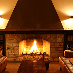 offener Kamin im Hotel