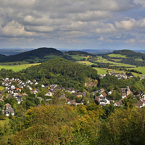 NRW - Sauerland - Aussicht auf Dorf